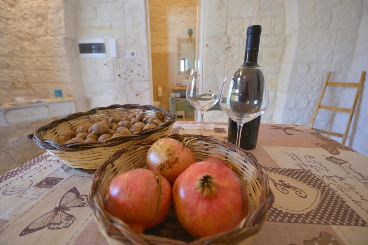 Bed and Breakfast Trulli Petra Chiara Locorotondo Esterno foto