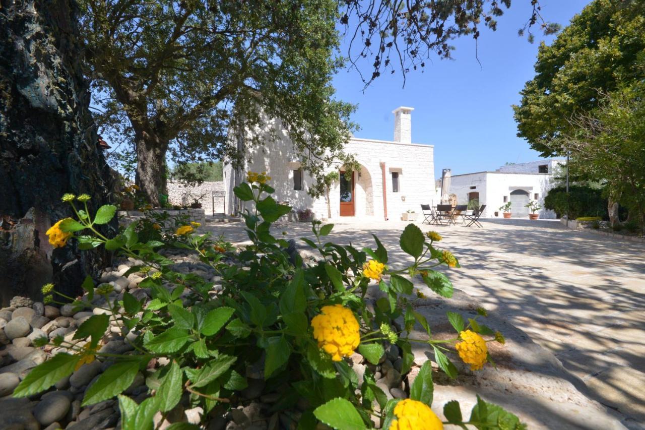Bed and Breakfast Trulli Petra Chiara Locorotondo Esterno foto