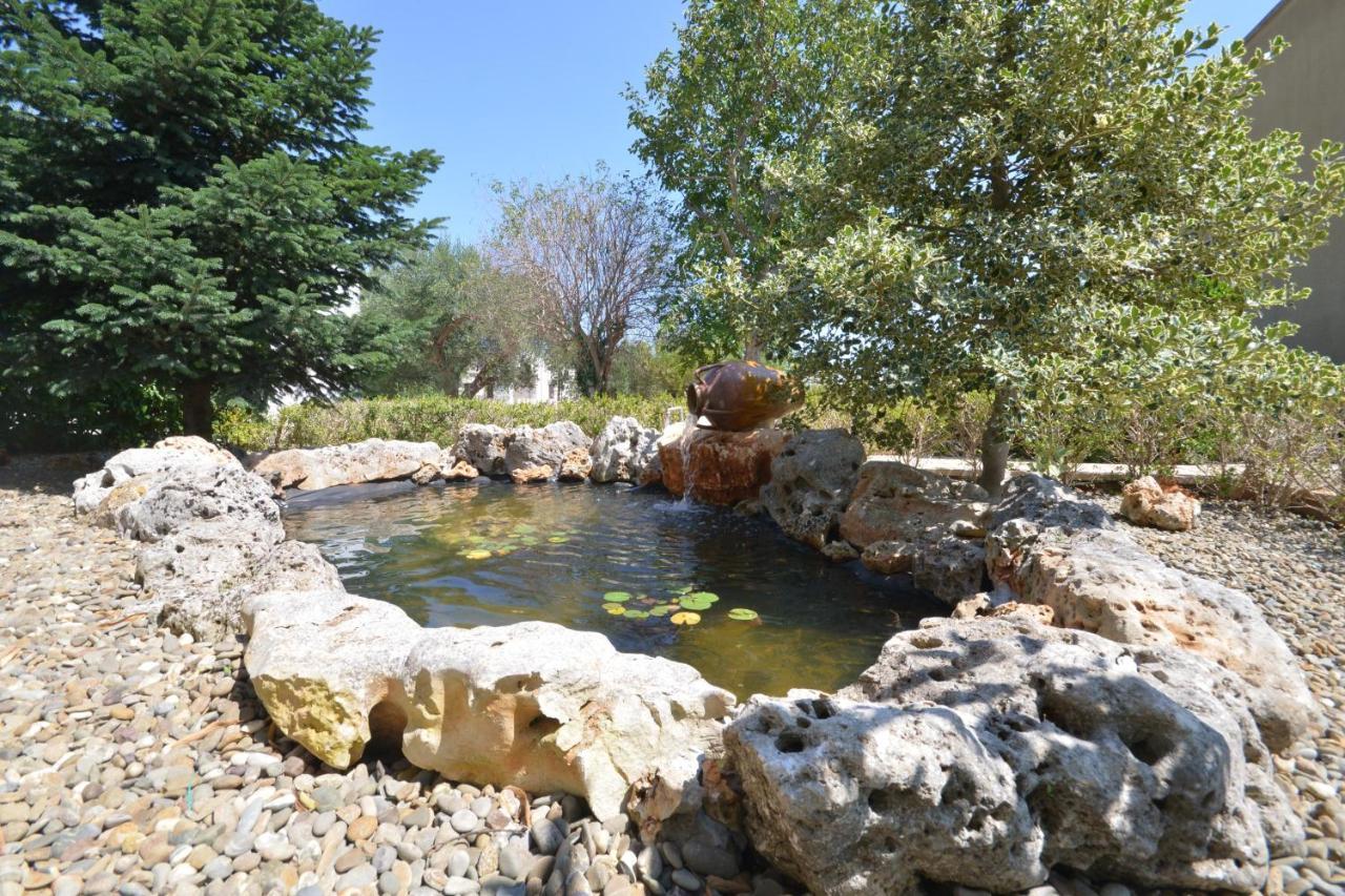 Bed and Breakfast Trulli Petra Chiara Locorotondo Esterno foto