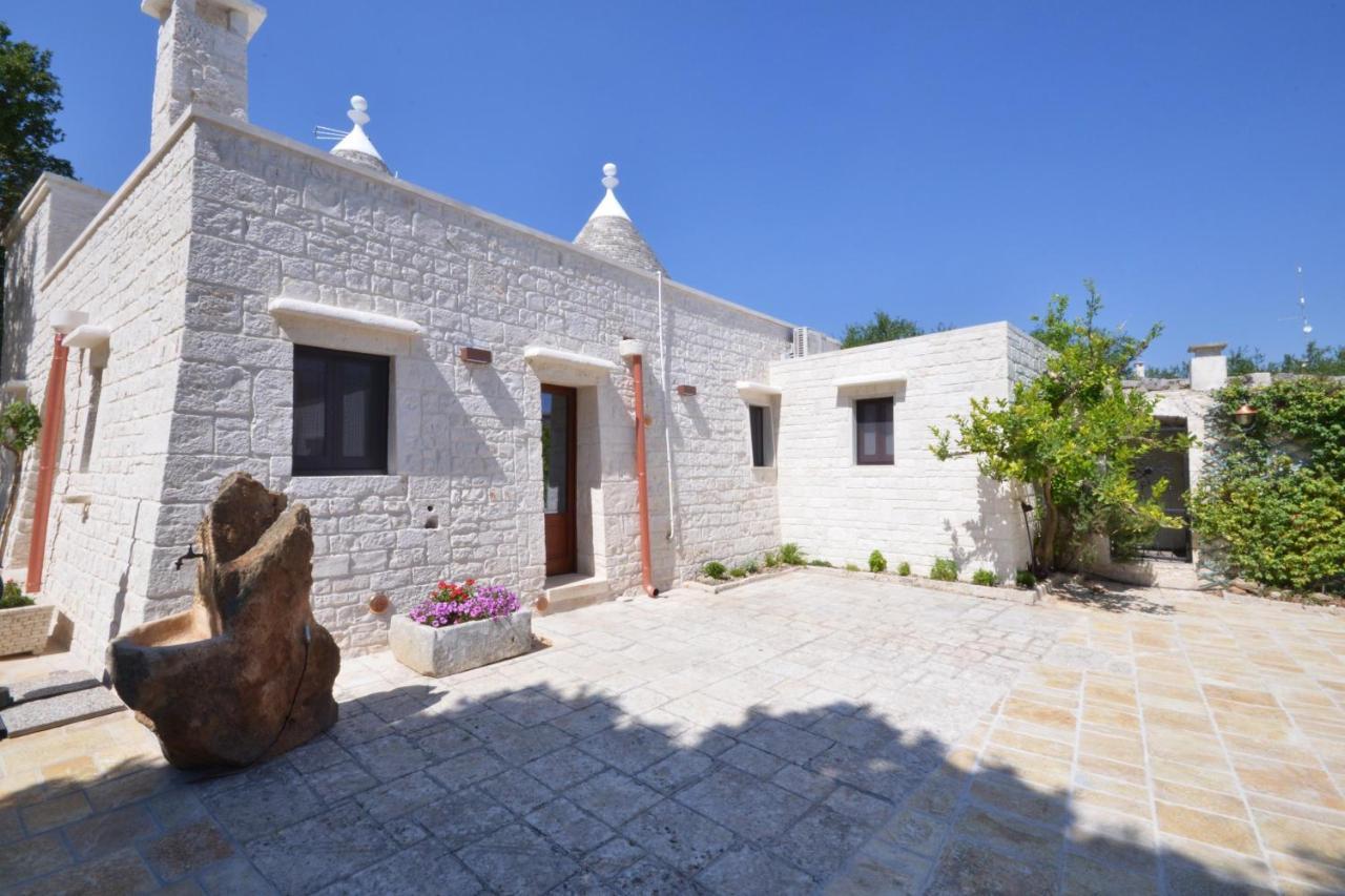 Bed and Breakfast Trulli Petra Chiara Locorotondo Esterno foto