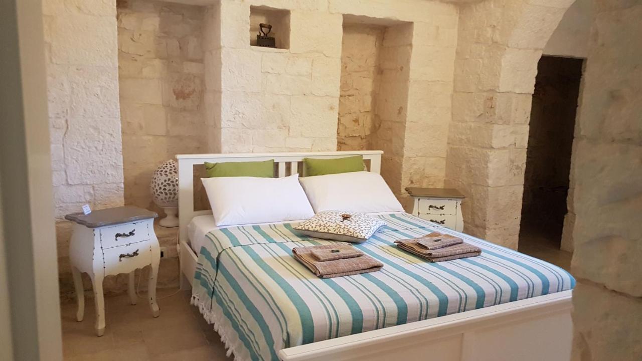 Bed and Breakfast Trulli Petra Chiara Locorotondo Esterno foto