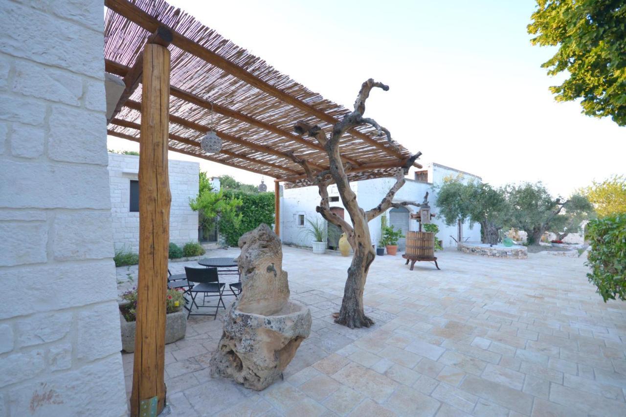 Bed and Breakfast Trulli Petra Chiara Locorotondo Esterno foto