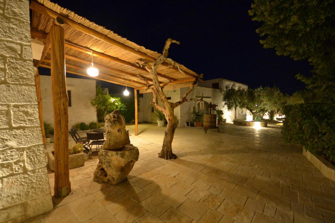 Bed and Breakfast Trulli Petra Chiara Locorotondo Esterno foto