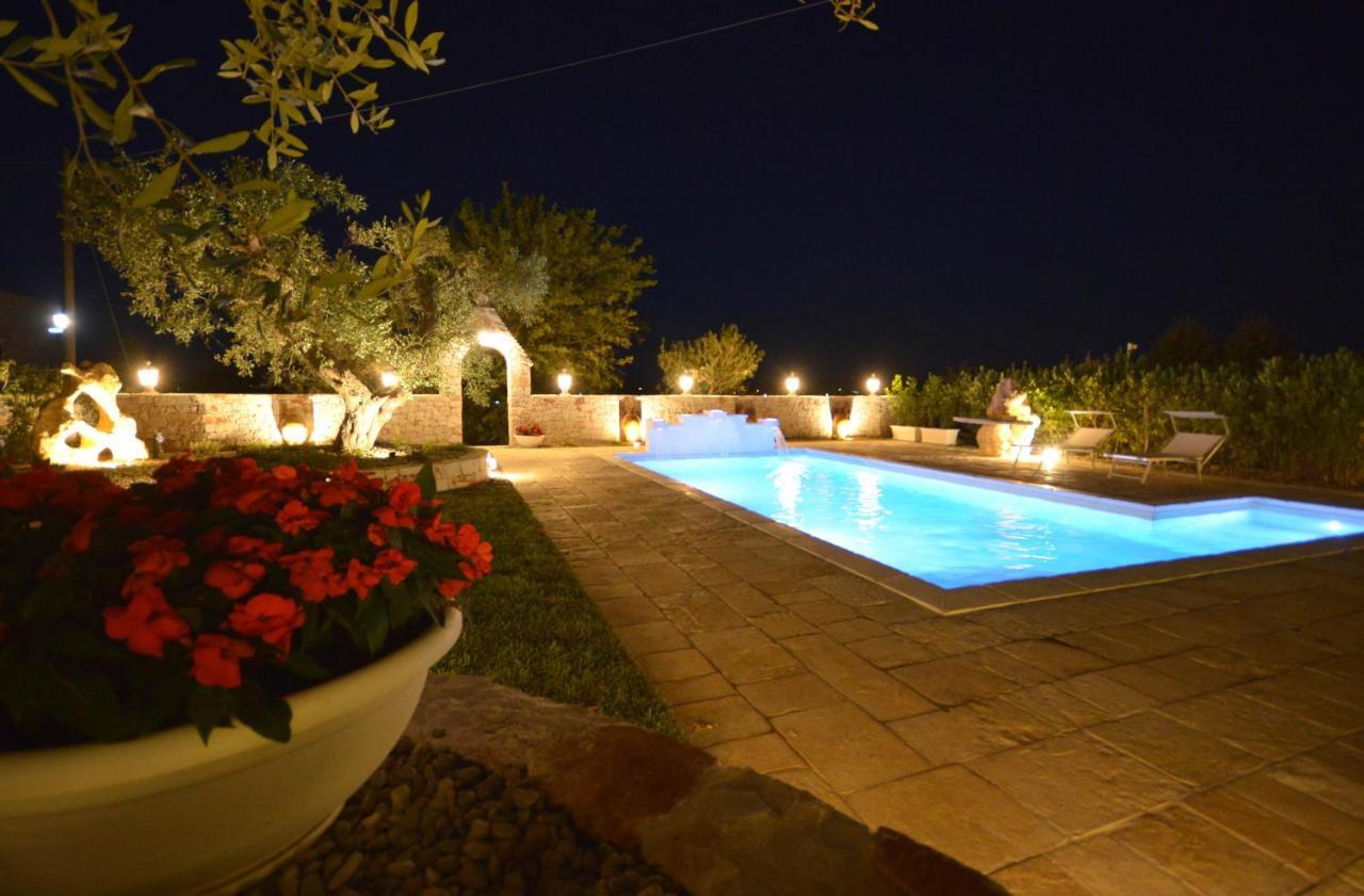 Bed and Breakfast Trulli Petra Chiara Locorotondo Esterno foto