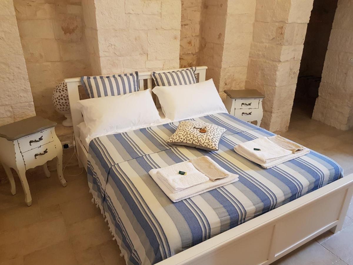 Bed and Breakfast Trulli Petra Chiara Locorotondo Esterno foto