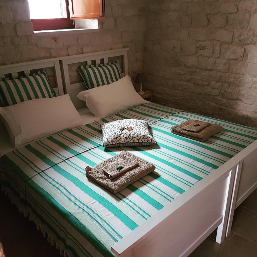 Bed and Breakfast Trulli Petra Chiara Locorotondo Esterno foto